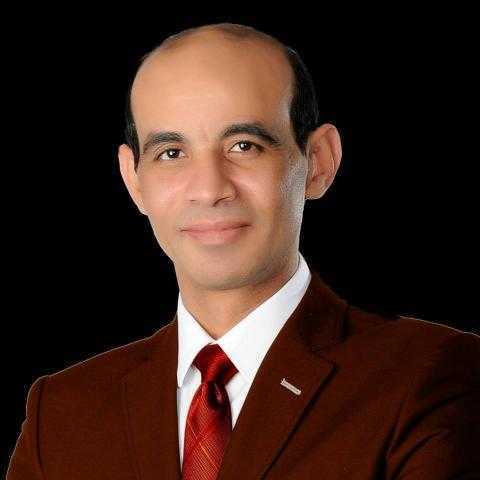 محمد موسي يكتب ” فوضى الإعلام ومحترفو انتحال الصفة ” .