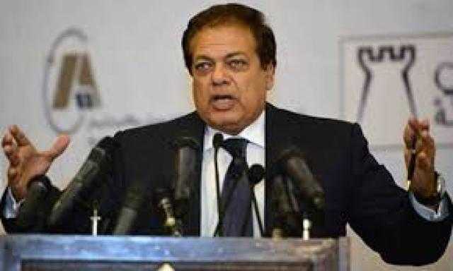 أبو العينين : مشهد جنازة مبارك مهيب يعبر عن موقف نبيل من الرئيس السيسي .. فيديو