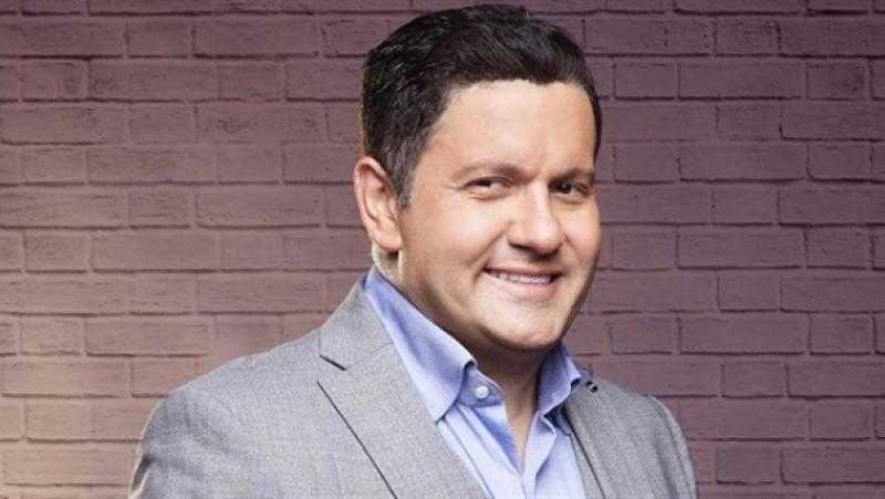 إدوارد يطرح فيديو كليب ”فاك”» مع ابنه ”مارك”