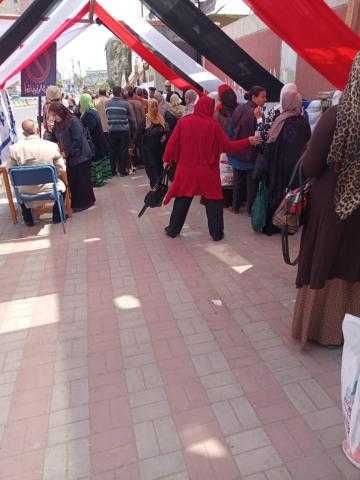بالصور..مصر تعدل الدستور..اليوم الأول للاستفتاء في الداخل:اقبال كثيف في معظم اللجان..احتفالات أمام لجان الاستفتاء..ولا شكاوي من وجود تجاوزات..والهيئة الوطنية للانتخابات:الدستور نافذ بعد إعلان النتيجة