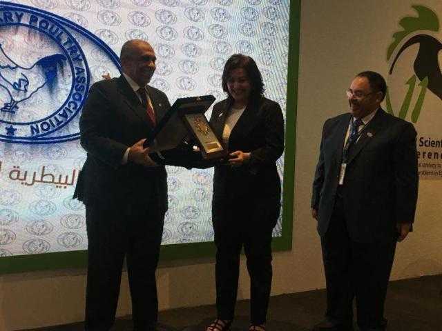 في المؤتمر العلمي الحادي عشر للجمعية البيطرية المصرية للدواجن..وزير الزراعة يؤكد : مصر تخطو بخطوات عملاقة في مسيرة التنمية..محرز: مصر تمتلك صناعة دواجن ضخمة ومتطورة