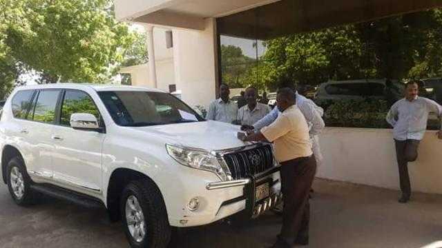 حملة لسحب السيارات الرئاسية بالسودان