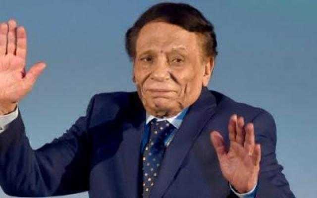 فنانين ونقاد يوجهون رسائل مؤثرة للزعيم عادل إمام