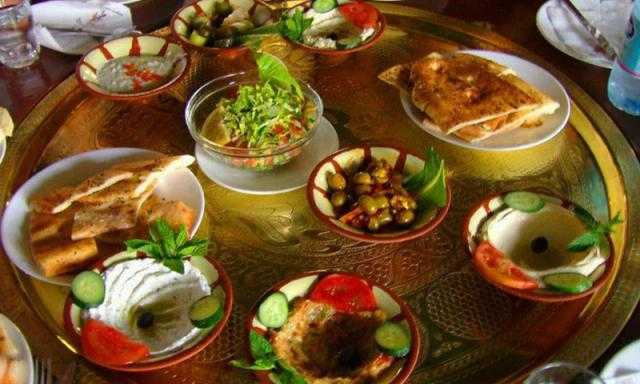 باب العز.. أول سحور خيري للعقاريين في رمضان