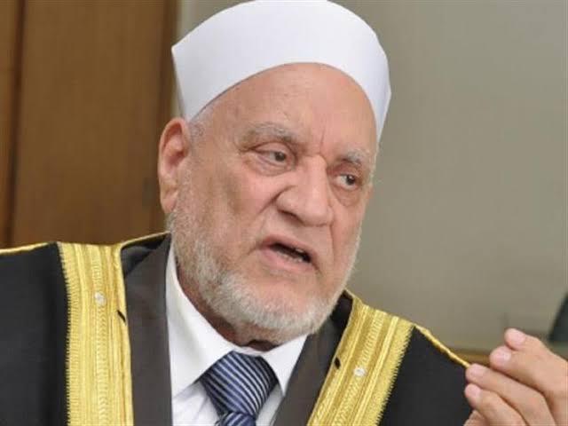  أحمد عمر هاشم 