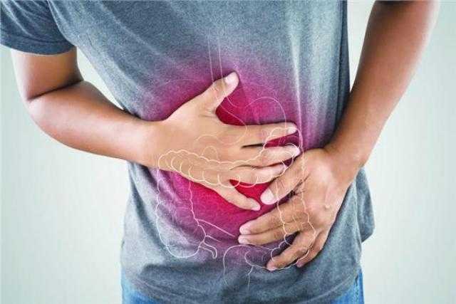 تحذير خطير لـ«مرضى القولون»: تناول الحليب يصيبك بهذه المشاكل
