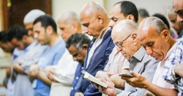 صلاة الفجر - أرشيفية