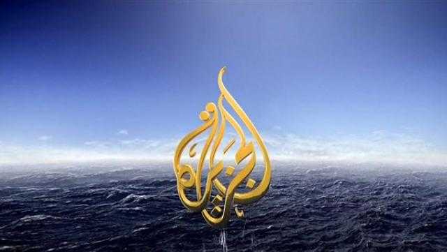 مصري يضع مذيع إحدى القنوات الإخوانية في ورطة (فيديو)