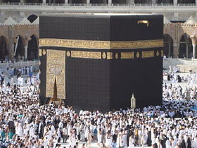 صور مذهلة للكعبة في الأيام الأخيرة من رمضان