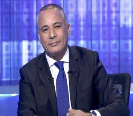 اللوحة بـ 300 جنيه .. أحمد موسي يكشف حديثه مع أحد الرسامين بمركز التأهيل .. فيديو