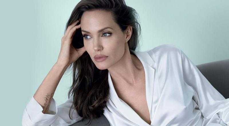 لأصحاب البشرة السمراء.. أنجلينا جولى تحتفل بدخول ابنتها زهرة إلى الجامعة