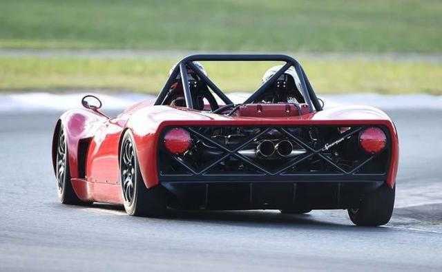 السيارة الرودستر ”Spartan” الجديدة.. وحش رياضي بقوة 406 حصان