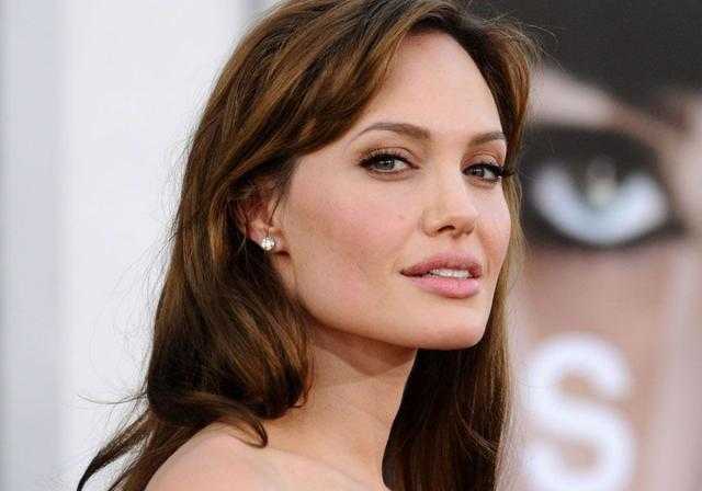 أنجلينا جولي تزور اليمن اليوم لتسليط الضوء على الاحتياجات الإنسانية لليمنيين