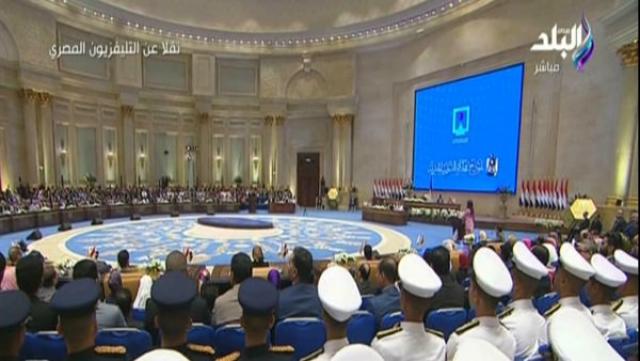 السيسي يشهد فيلما تسجيليا عن الإصلاح الإقتصادي