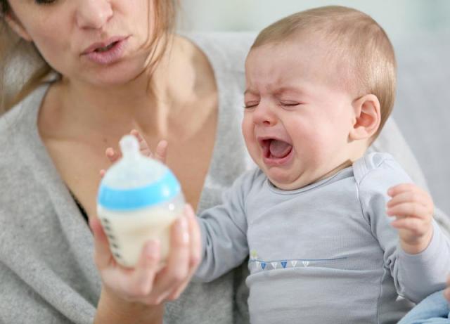 أطعمة تسبب الغازات لطفلك