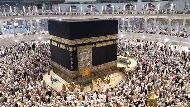 وزير الشؤون الإسلامية يدشن مشروع التعليم الافتراضي لمناسك الحج والعمرة
