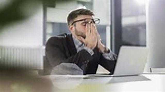 دراسة بحثية : 80 % من الموظفين في أستراليا يتعرضون للمرض بسبب عملهم