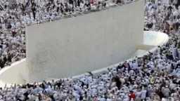 لماذا يرمي الحجاج الجمرات؟.. قصة شعيرة بدأت مع إبراهيم عليه السلام ومراغمة الشيطان