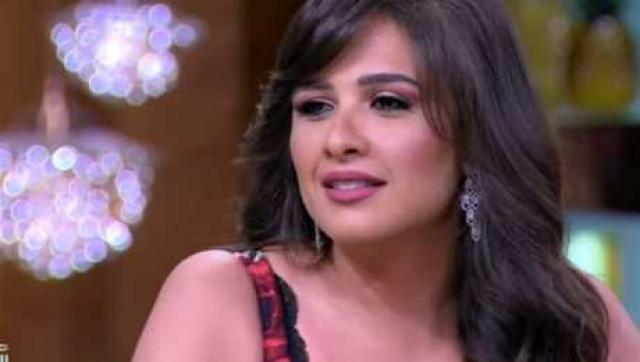 ياسمين عبد العزيز