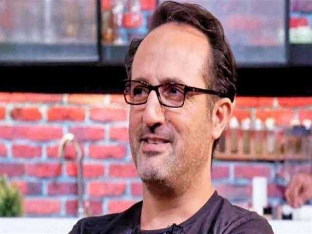 بالفيديو..وصلة رقص لشريف مدكور علي أغنية ”وبحب الناس الرايقة”