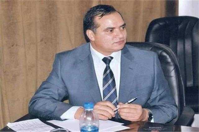 رئيس جامعة سوهاج يهنئ رئيس شركة مياه الشرب الجديد