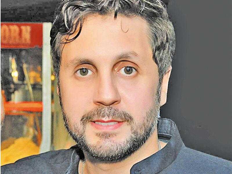 هشام ماجد يتغزل في زوجته عبر إنستجرام