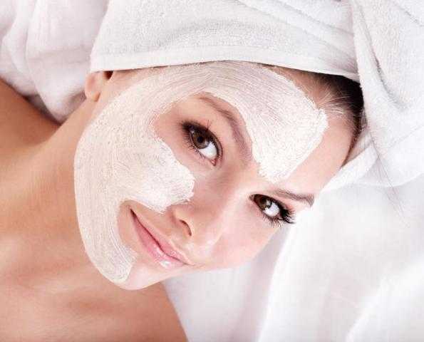 سكراب دقيق الأرز لبشرة متألقة.. تعرفي على الخطوات