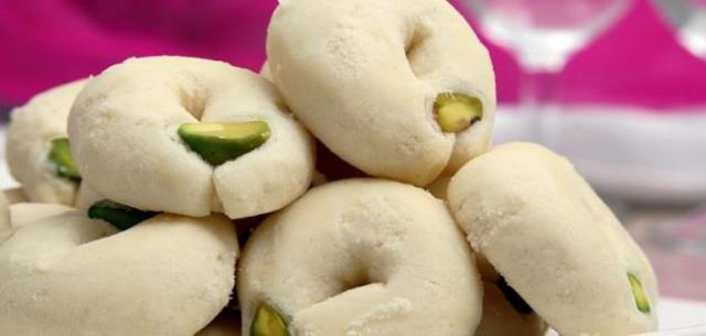 الغريبة