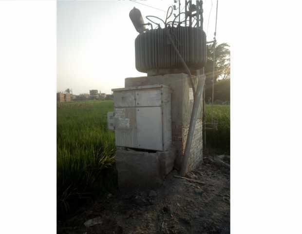 أهالي عزبة جهينة بالشرقية يطالبون المحافظ بتغيير محول الكهرباء ورفع كفاءته