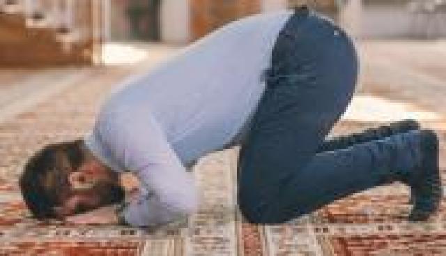 هل هل تجوز الصلاة وقت الأذان 