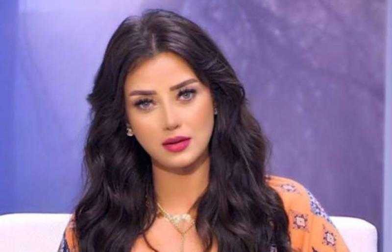 رضوي الشربيني تخطف الأنظار ببدلة رياضية