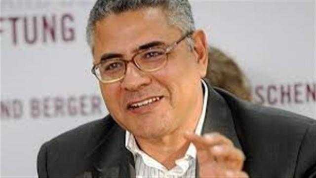 محمد الباز يكشف حقيقة التعدى على جمال عيد بـ ”ألوان البويا”