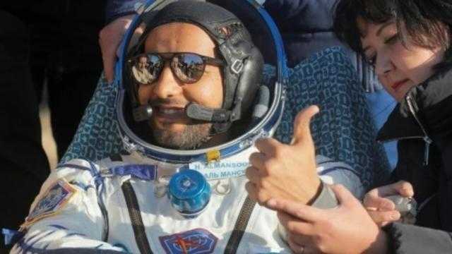 الإماراتي هزاع المنصوري يخضع لاختبارات تأثير الفضاء على البشر