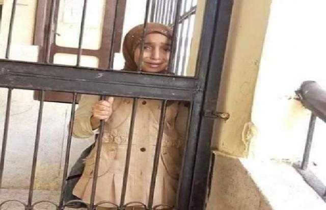 استبعاد وتحقيق.. تفاصيل واقعة احتجاز تلميذة في مدرسة بكفر الشيخ