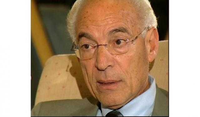 فاروق الباز يتحدث عن نشأته: «والدي أول واحد اتعلم فى القرية» (فيديو)