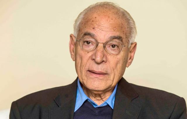 الدكتور فاروق الباز