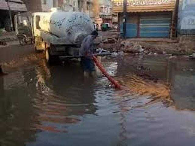 أهالي قرية نديبة بالبحيرة يشكون تراكم مياه الأمطار
