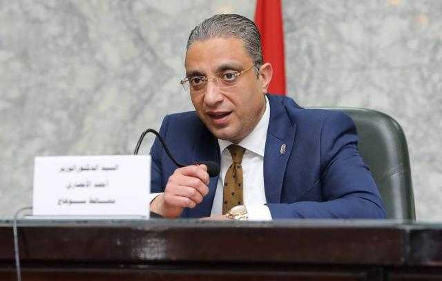 بالفيديو .. محافظ الفيوم عن غرق أراضى بمياه صرف: يحدث كل عام  