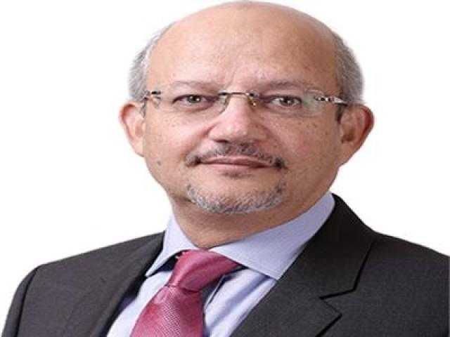 ”الرفاعي” يوضح خطط بنك قناة السويس في مجال التمويل العقاري.. فيديو