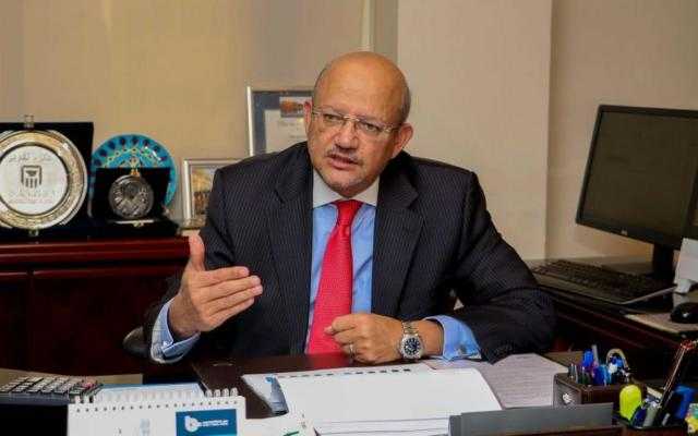 رئيس بنك قناة السويس: تعاقدنا مع ”سيتي إيدج” لتفعيل مبادرة البنك المركزي (فيديو)