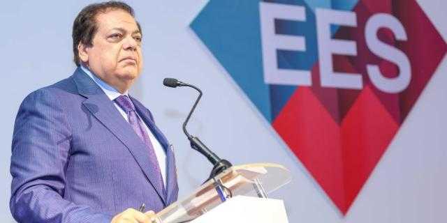 بالفيديو ..خبير اقتصادي يشيد باقتراحات «أبو العينين» بمنتدى مصر  