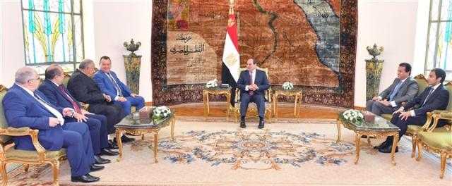السيسي يستقبل وفد جامعة بوخارست.. إشادة بتنامي العلاقات وأهمية استمرار التنسيق مع رومانيا.. والوفد يثمن جهود السيسي في تطوير التعليم المصري