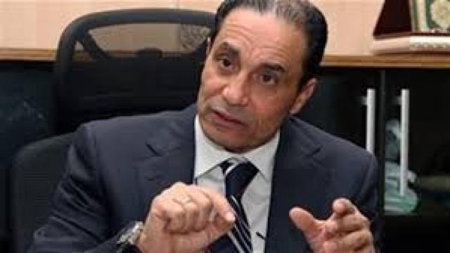 الدكتور سامي عبد العزيز