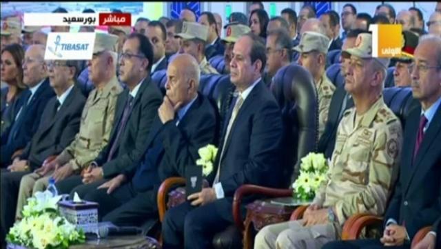 لحظة افتتاح الصالة المغطاة بالعريش