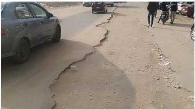 سكان حي اللاسلكي بالمعادي يطالبون بترميم الشوارع المتهالكة