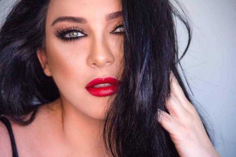 سلاف فواخرجى وطليقها يتبرعان ب 21 مليون ليرة لأسر ضحايا الزلزال