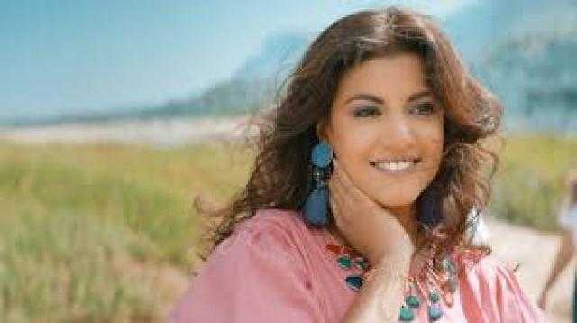 ياسمين على: «حسن أبو السعود قالي هتكوني نجمة» (فيديو)