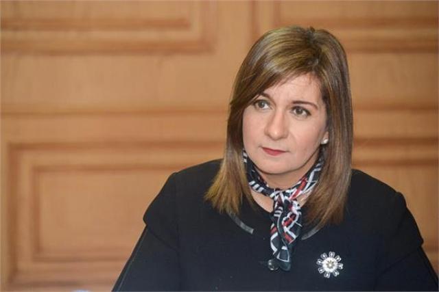  نبيلة مكرم،