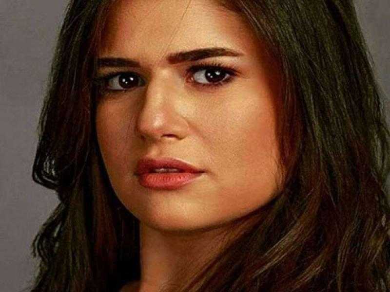 ديانا هشام تتألق بالكاجوال والأوفر سايز