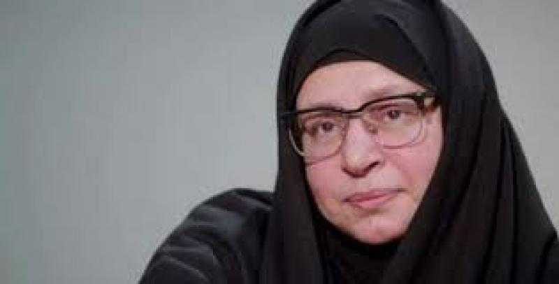 بملابس العمرة.. أحدث ظهور للفنانة عبلة كامل بعد اختفاء طويل